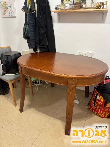 שולחן אוכל מעץ כבד ואיכותי