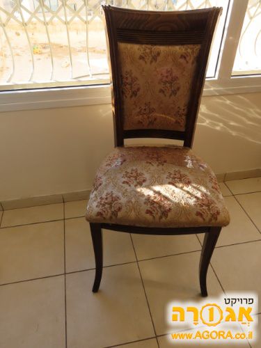 כסאות