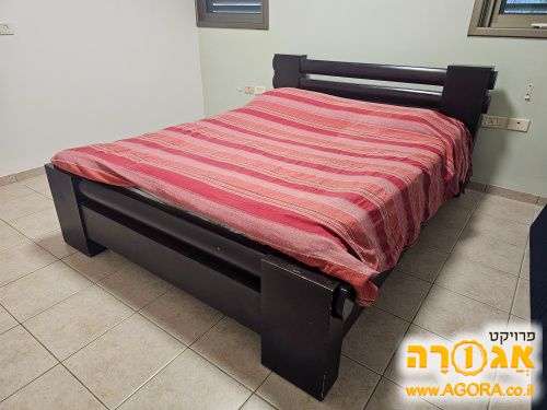 מיטה זוגית
