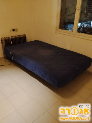 מיטה וחצי מתכווננת