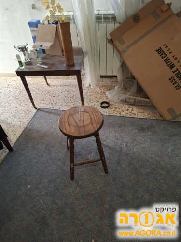 שרפרף מעץ