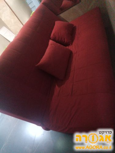 ספה אדומה