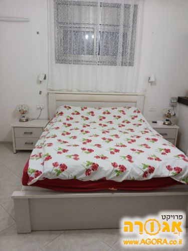מיטה זוגית