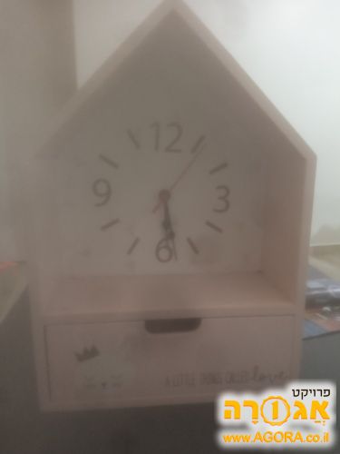 קישוט לחדר בנות