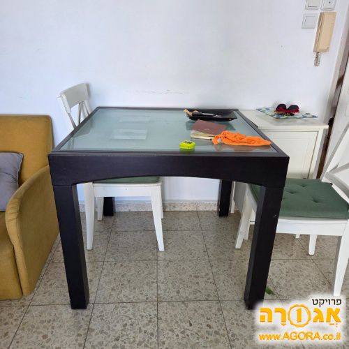 שולחן אוכל נפתח