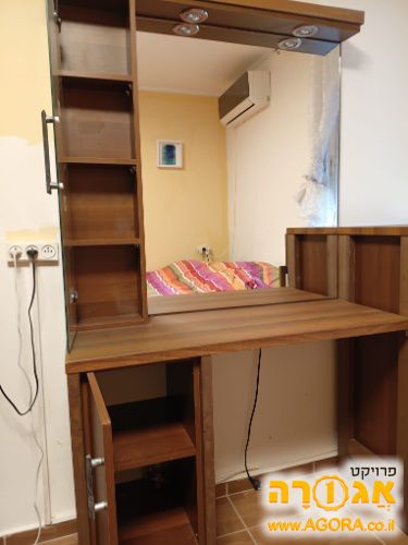 שידת איפור
