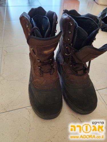 נעלי טיול לקור קיצוני