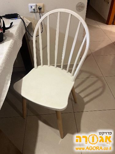 שני כסאות