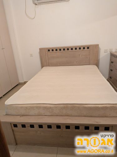 מיטה וקומודה