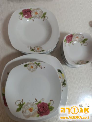 סט צלחות