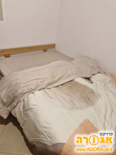 בסיס מיטה כולל מזרון