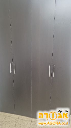 ארון בגדים
