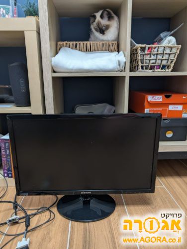 מסך 24 אינץ' - Samsung S24D300B