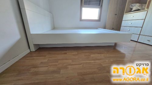 בסיס מיטה חזק ויציב