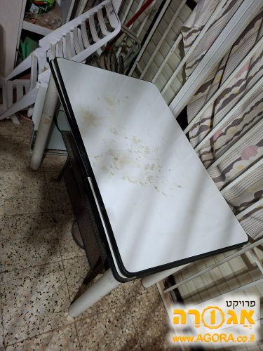 שולחן