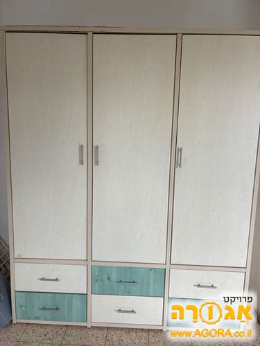 ארון 3 דלתות 6 מגירות