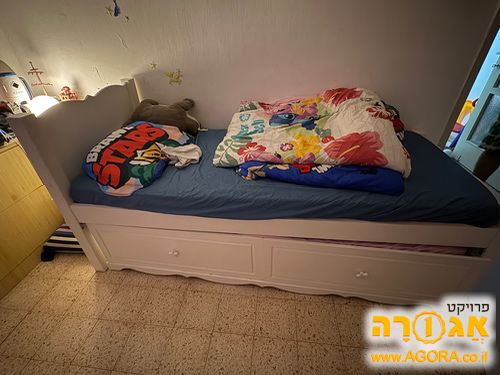 מיטת יחיד