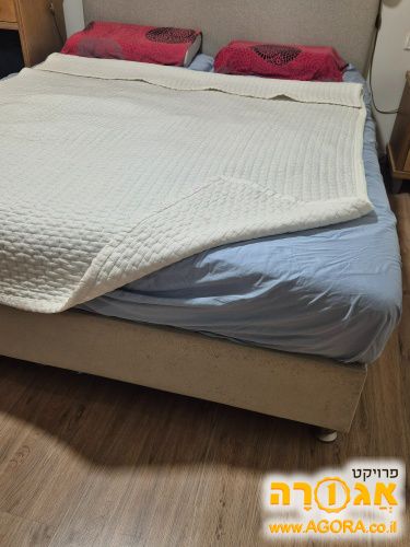מיטה מתכוננת של עמינח