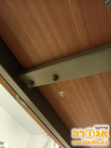 בורג של מיטת קומותיים