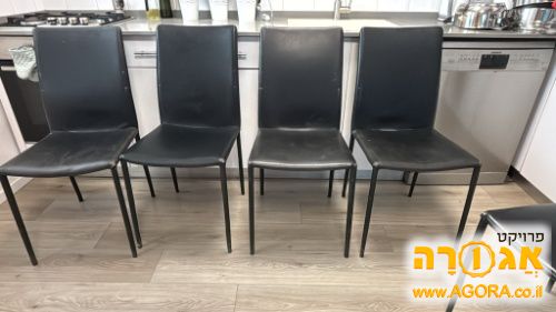 כסאות