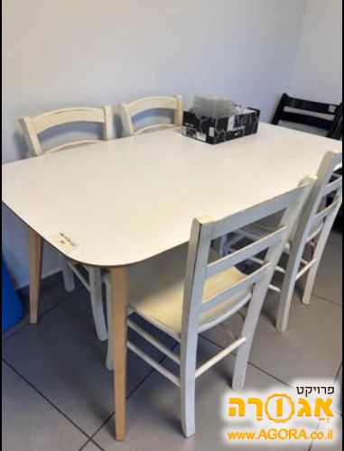 שולחן אוכל + 4 כסאות (צבע לבן)