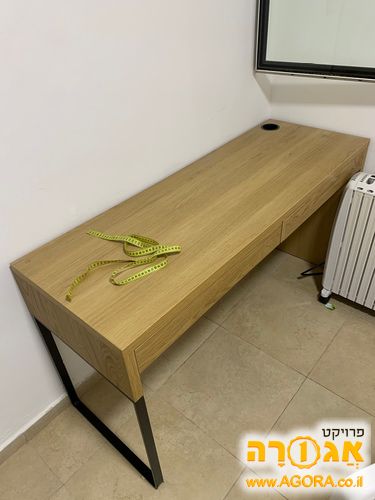 שולחן עבודה (140x50)