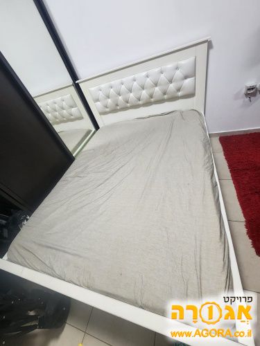 מיטה זוגית