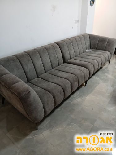 ספה תלת+ יחיד והדום