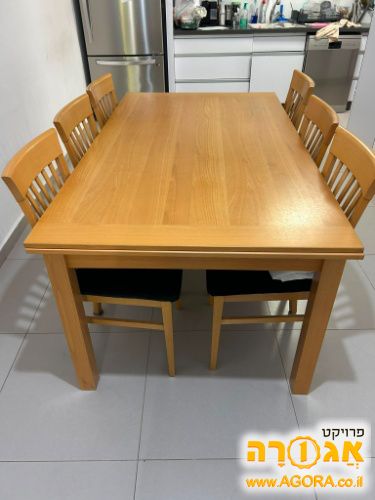שולחן אוכל