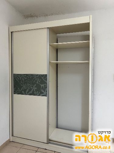 ארון Z82346בגדים