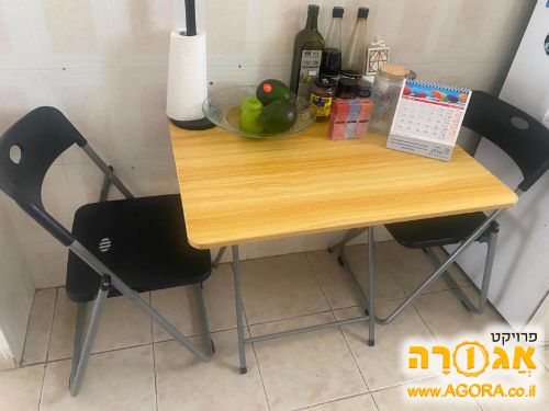 שולחן למטבח + 2 כסאות
