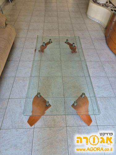 שולחן זכוכית