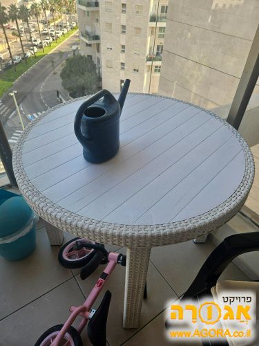 שולחן עגול כתר לבן