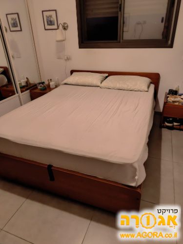 מיטה זוגית ומזרון