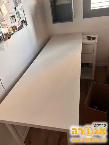 שולחן מחשב לבן