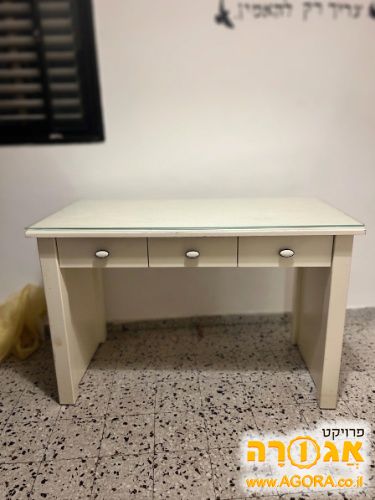 כוורת ומכתביה