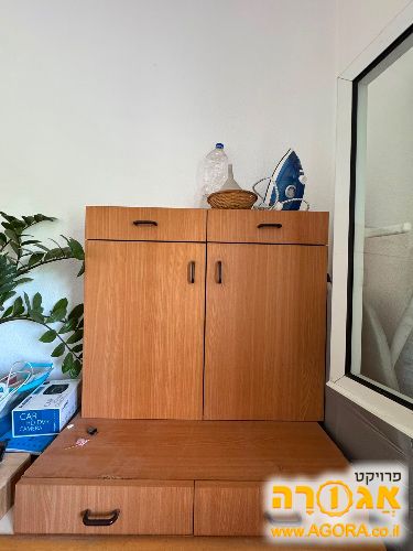ארונית +מגירות