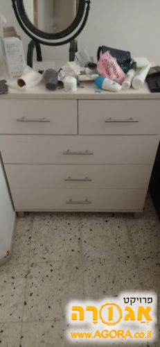 שידת מגירות