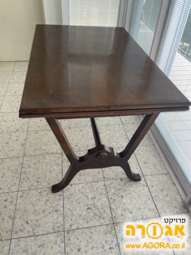 שולחן
