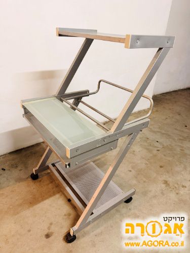 שולחן מחשב