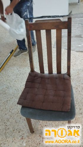 שישה כסאות