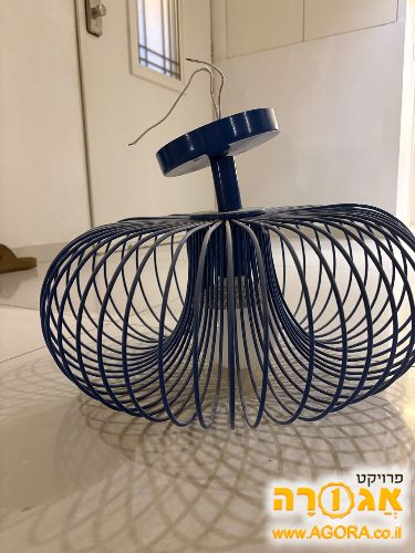 מנורת תקרה לנוער