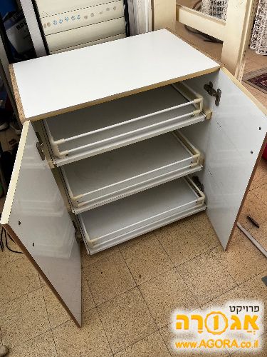ארונית למטבח