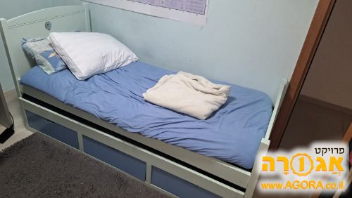 בסיס מיטה נפתחת
