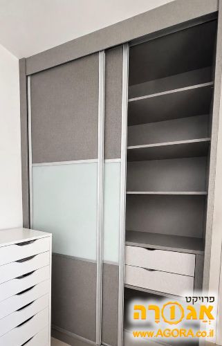 ארון בגדים 1.60 - חזית זכוכית