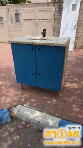 ארונית שירותים, מקלחת