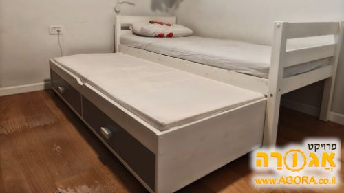 מיטת ילד + מיטת חבר + מזרונים