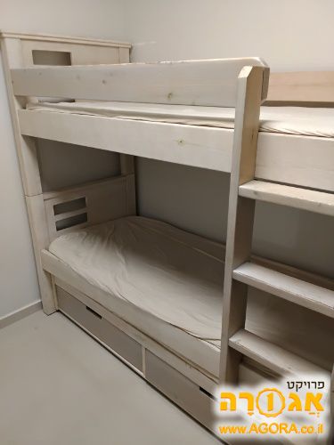 מיטת קומותיים