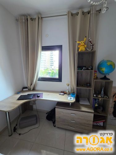 שולחן כתיבה/פינת מחשב