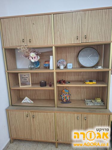 ארון ספרים